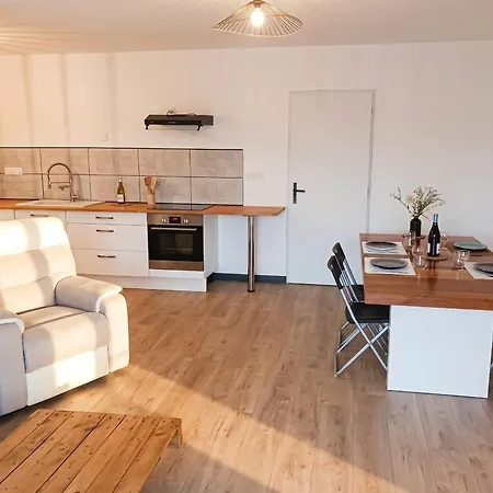 Maison De Pres De Avec Jardin De 70 M² *