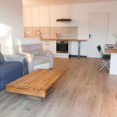 Holiday home Maison De Pres De Avec Jardin De 70 M² Veranne